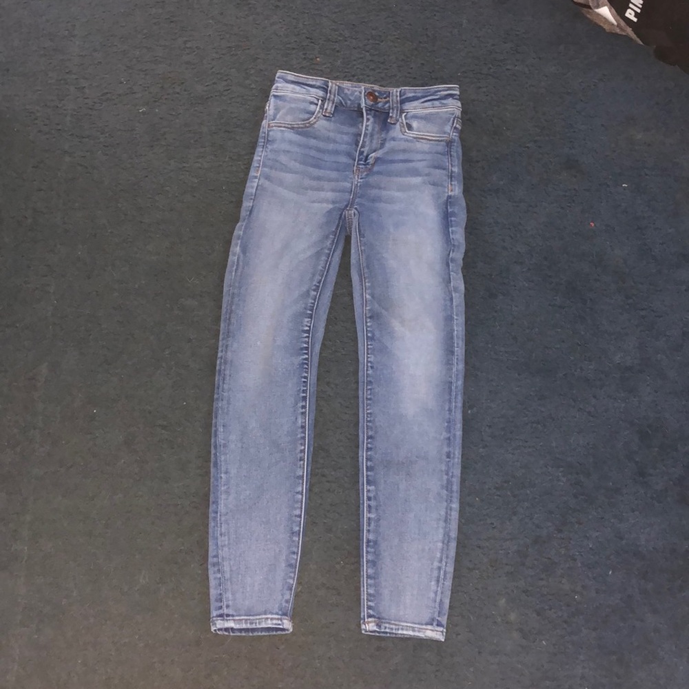 Light wash American Eagle jeans
